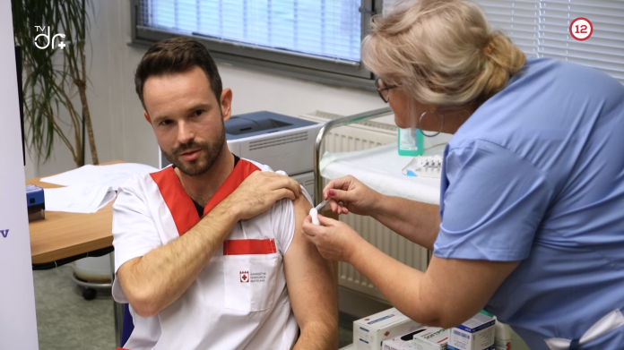 Pred chrípkovou sezónou odborníci odporúčajú očkovanie